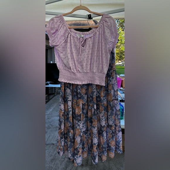 Floral midi skirt and purple top outfit - Picture 1 of 1